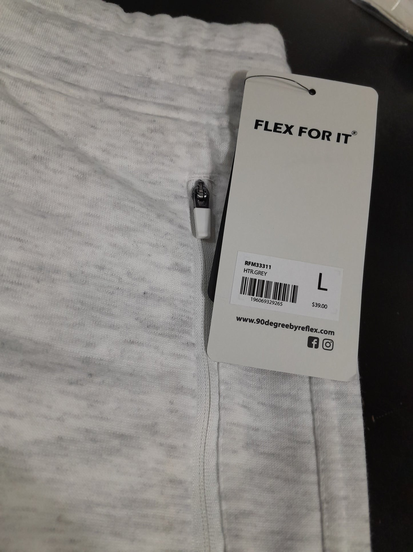 No. 62 Short de Hombre COLOR: HTR.LT.GREY 90° by reflex (1 pieza)