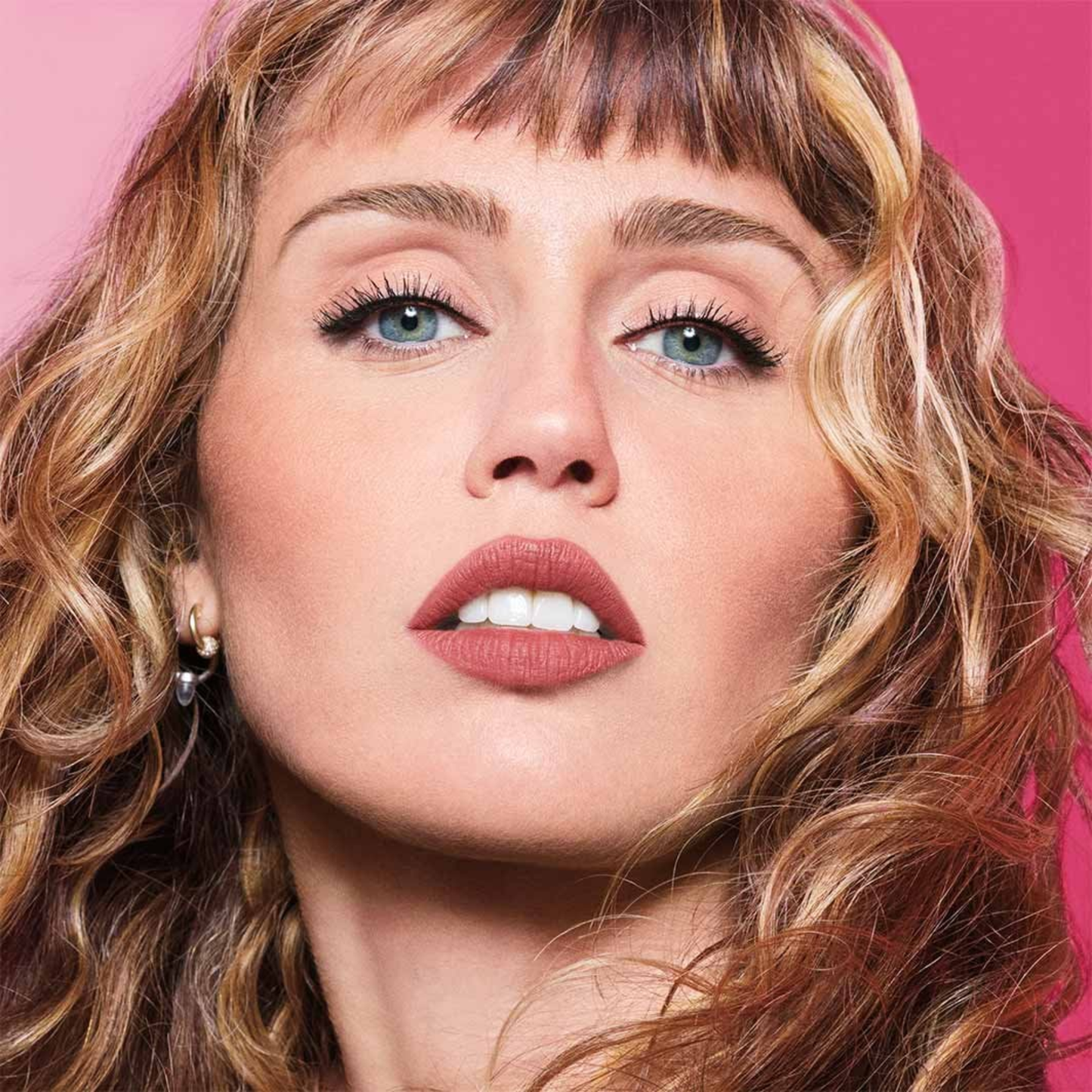MAYBELLINE SERUM LISPTICK